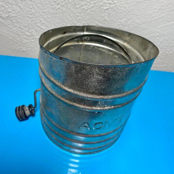 Vintage ACME Tin Flour Sifter - Picture 7 of 7